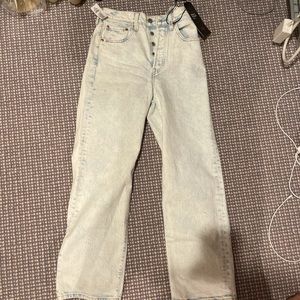NWT Levi’s rib cage straight ankle jeans